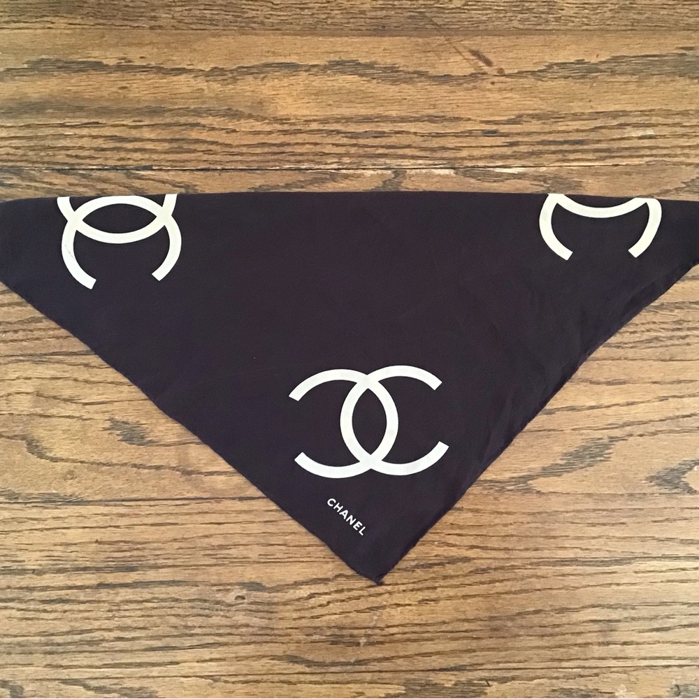 ***NFS Chanel CC Brown Silk Pocket Square Scarf RARE - Picture 4 of 4